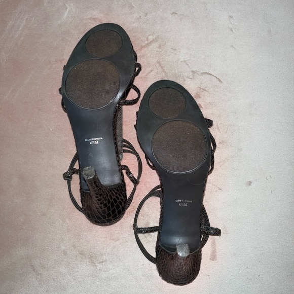 New York Transit Brown Heels - Picture 4 of 8